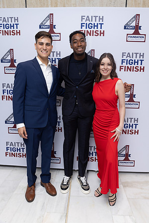 FaithFightFinish_-141