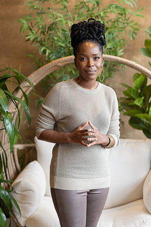 Janelle Quinn-11
