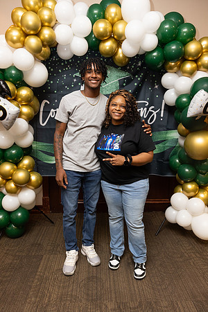 Eli_Graduation Party-175