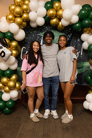 Eli_Graduation Party-180