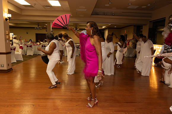 Jonquil's_70th-90