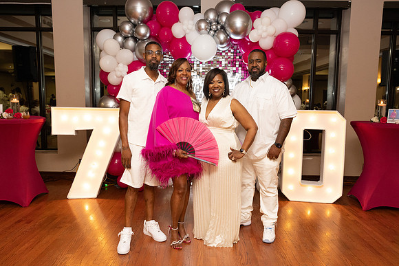 Jonquil's_70th-200