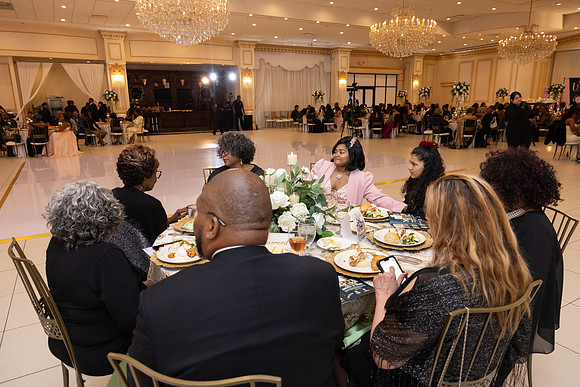 UEE_PresentationBall-370
