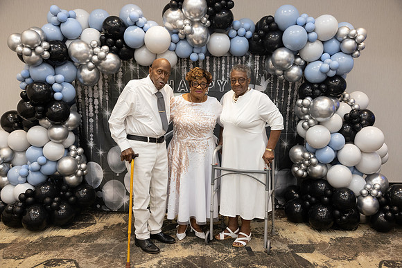 GRACIES75TH-63