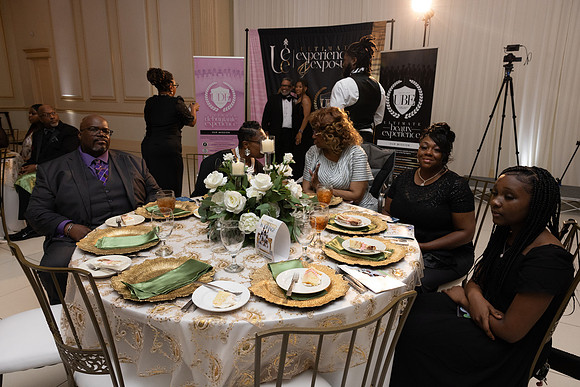 UEE_PresentationBall-352