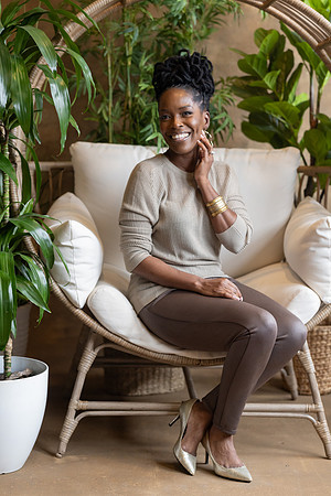 Janelle Quinn-4