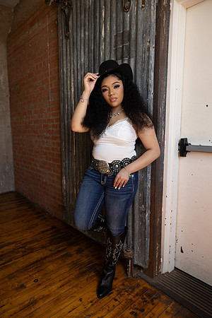 Kaytlyn-173