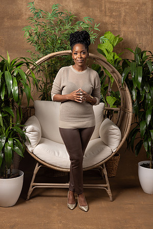 Janelle Quinn-20