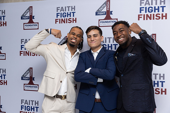 FaithFightFinish_-142