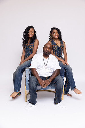 TwinsSixteen-8