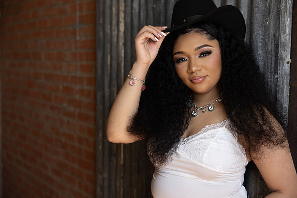 Kaytlyn-176
