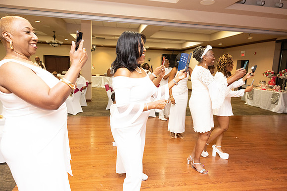 Jonquil's_70th-77