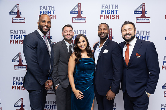 FaithFightFinish_-116