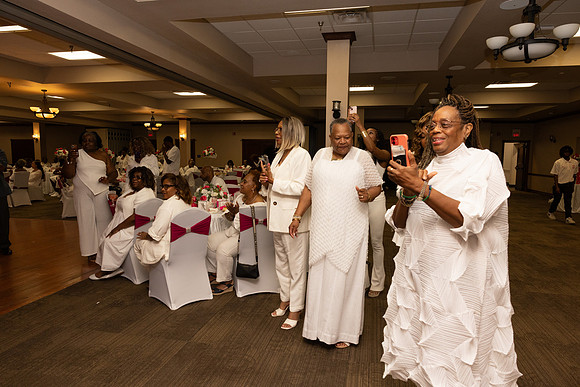 Jonquil's_70th-343