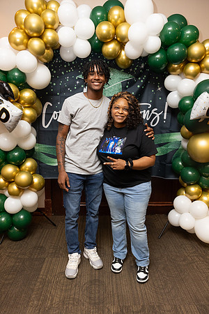 Eli_Graduation Party-173