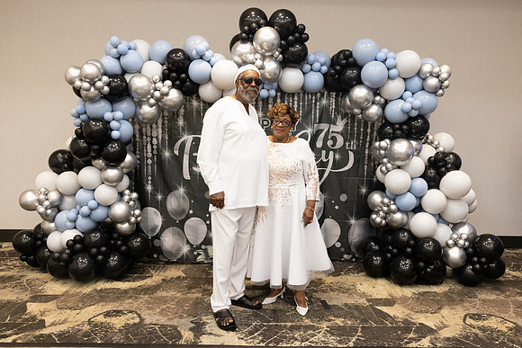GRACIES75TH-120