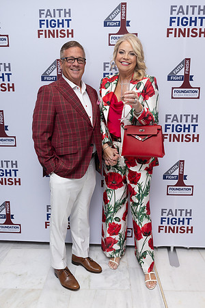 FaithFightFinish_-157
