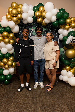 Eli_Graduation Party-203