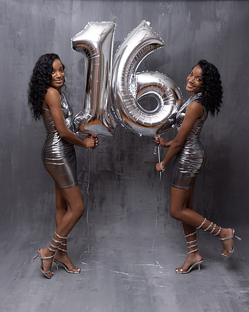 TwinsSixteen-117